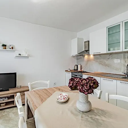 Crnja Luka 38 Feriehus *