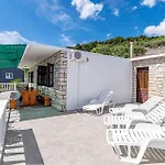 Crnja Luka 38 Ferienhaus *
