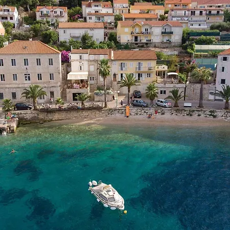 Stunning In Crnja Luka With Wifi * Prigradica